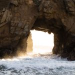 Angst und Sicherheit_Hoehle am Meer